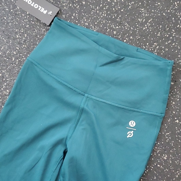 Lululemon x Peloton Align mini flare leggings - Picture 4 of 5